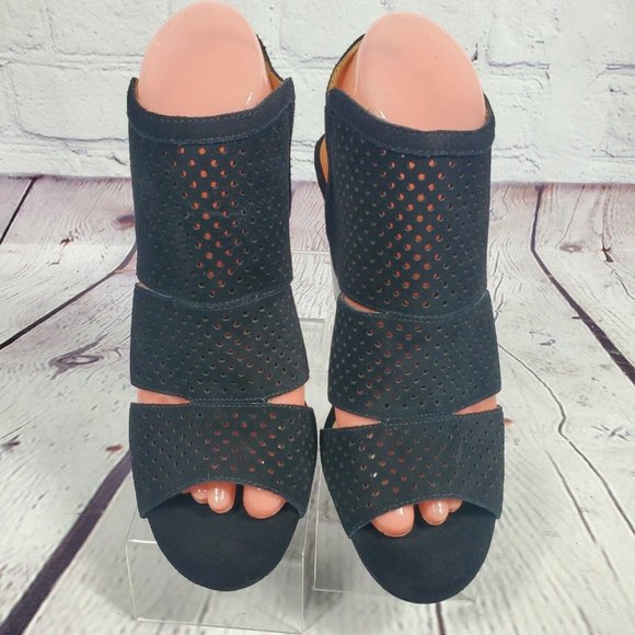 Lands End Canvas Women's Size 7 Black Suede Perforated aheels Sandals - Picture 6 of 8